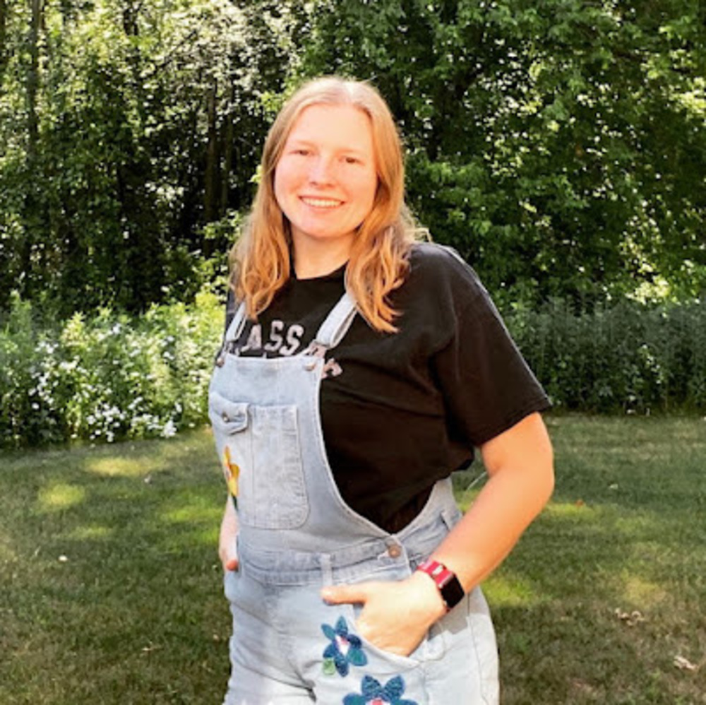 Meet your Posher, Maddie